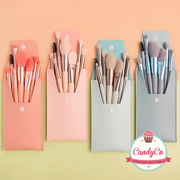 Set de Brochas para Maquillaje X8 en Estuche de Cuerina en CandyCo